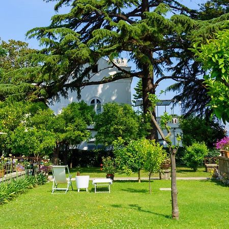 Villa Manning Relais Соренто Екстериор снимка